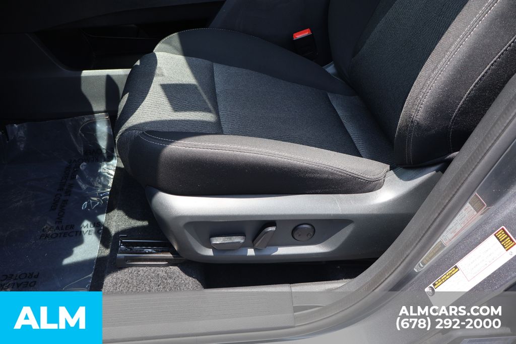 Used 2025 Gray Nissan SV image 12