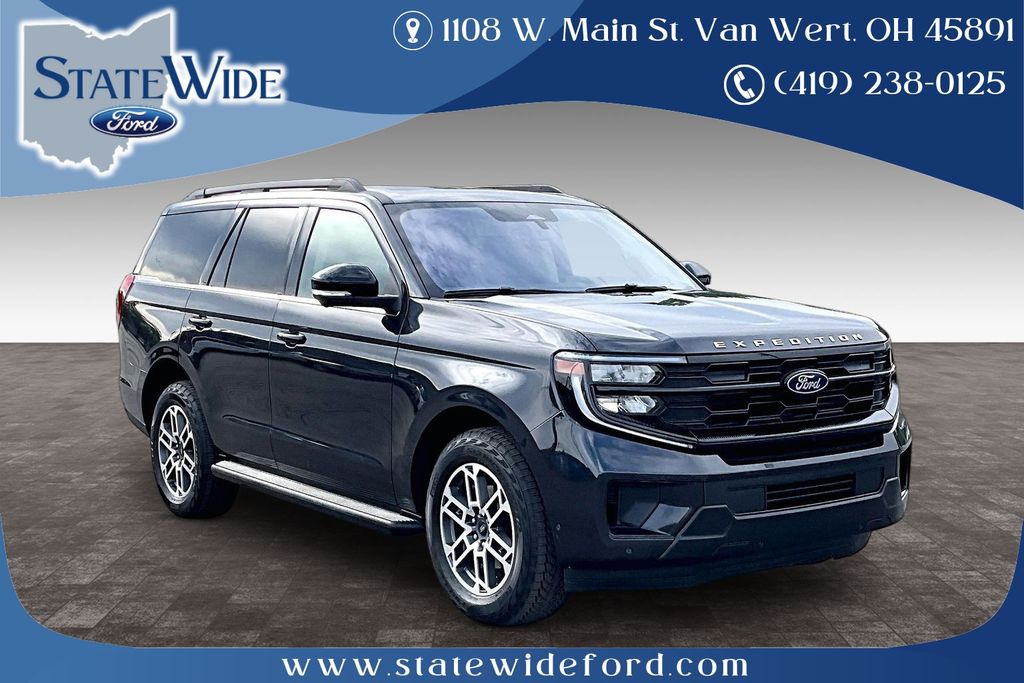 Gray Metallic 2025 Ford Expedition Active 4WD SUV / Crossover Four-Wheel Drive Automatic