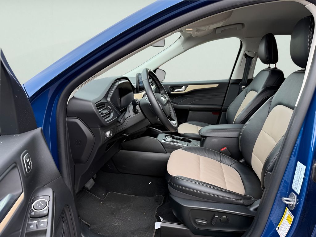 2022 Ford Escape Hybrid