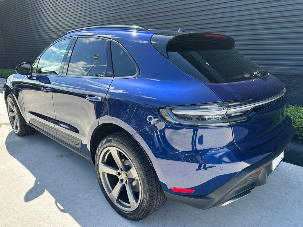 Thumbnail: 2026 Porsche Macan - 2