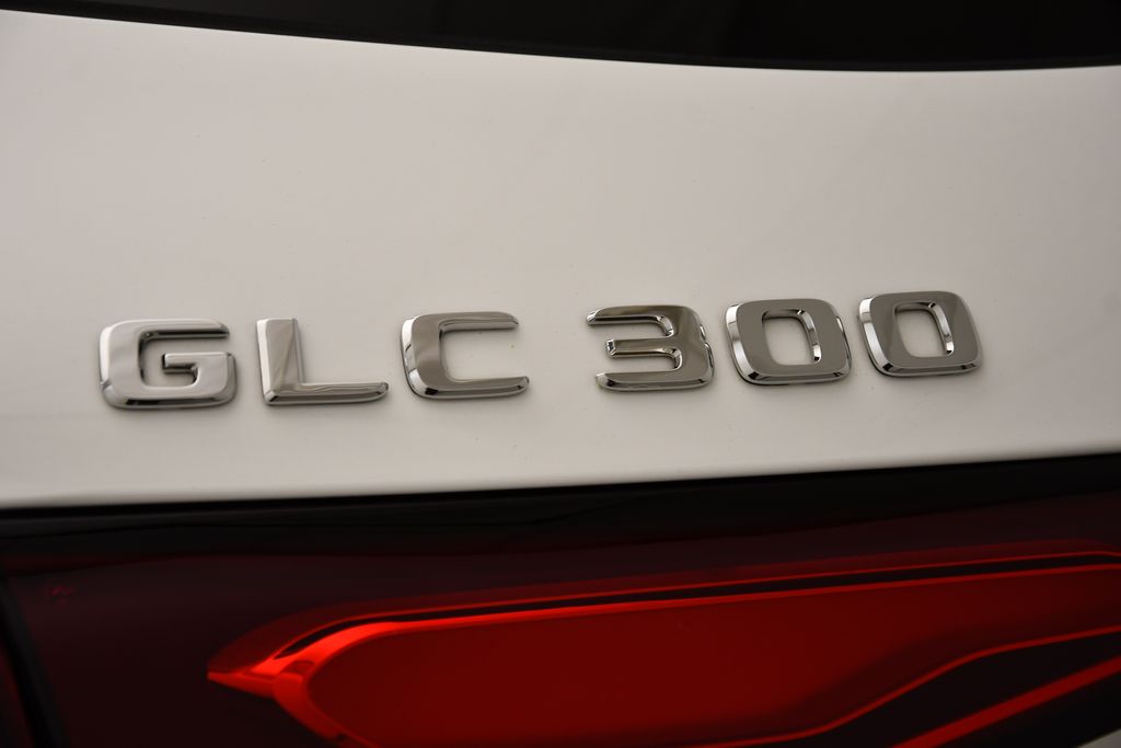 2023 Mercedes-Benz GLC 300 9