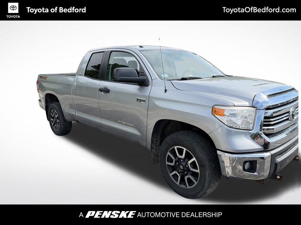2017 Toyota Tundra SR5 -
                  Bedford, OH