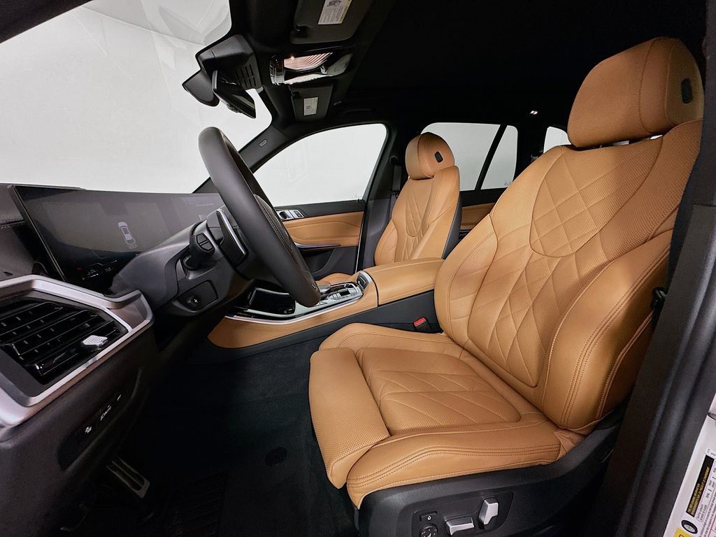 Thumbnail: 2025 BMW X5 - 21