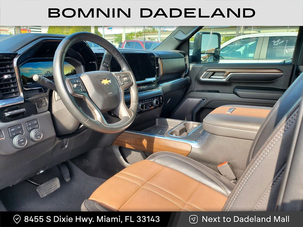 2024 Chevrolet Silverado 3500HD High Country photo