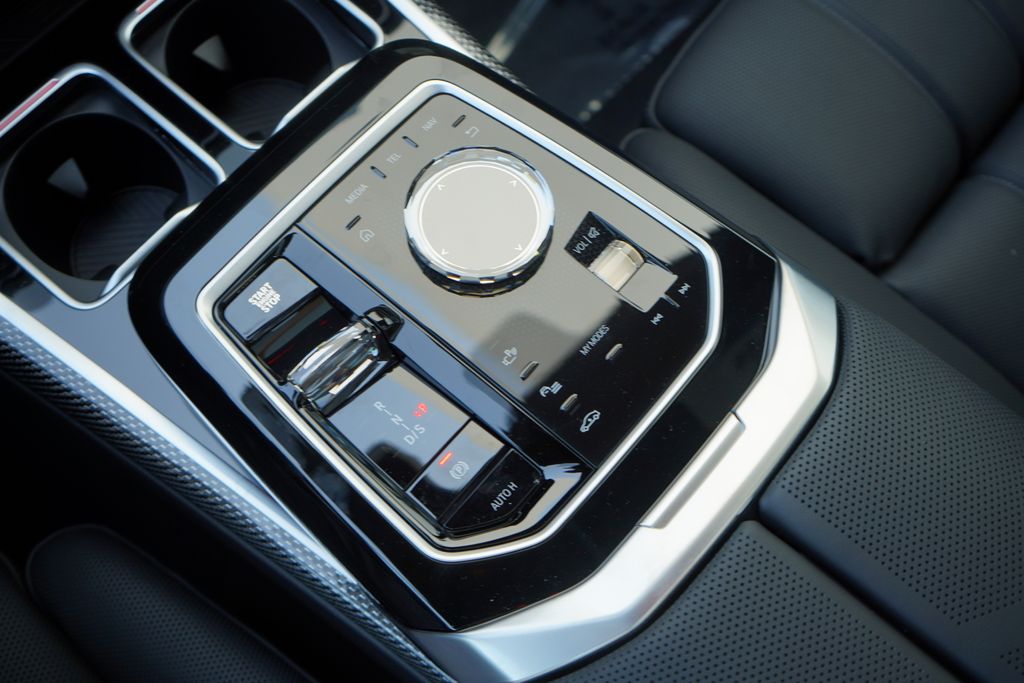 2025 BMW 7 Series 760i xDrive 19