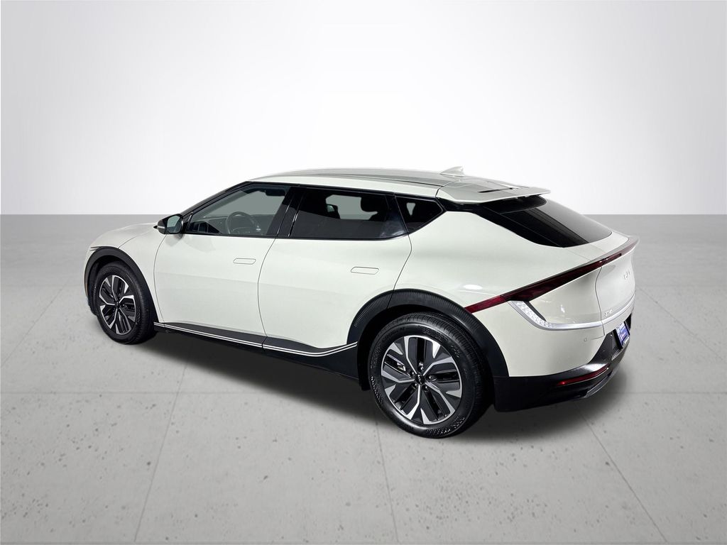 2024 Kia EV6 Light