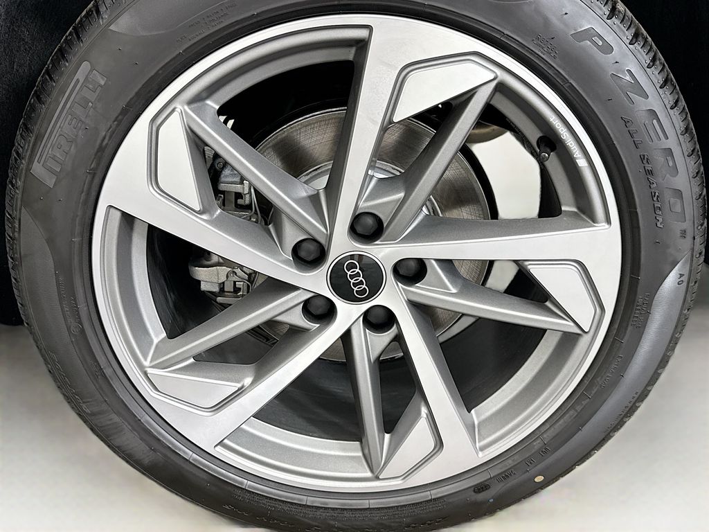 Thumbnail: 2025 Audi Q3 - 29