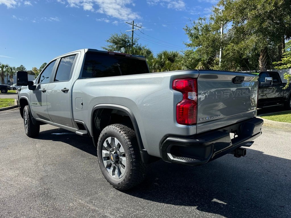 2025 Chevrolet Silverado 2500HD Custom 6