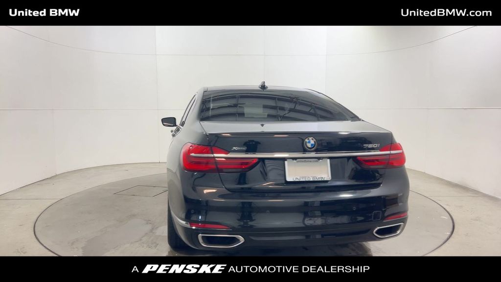 Thumbnail: 2016 BMW 7 Series - 7
