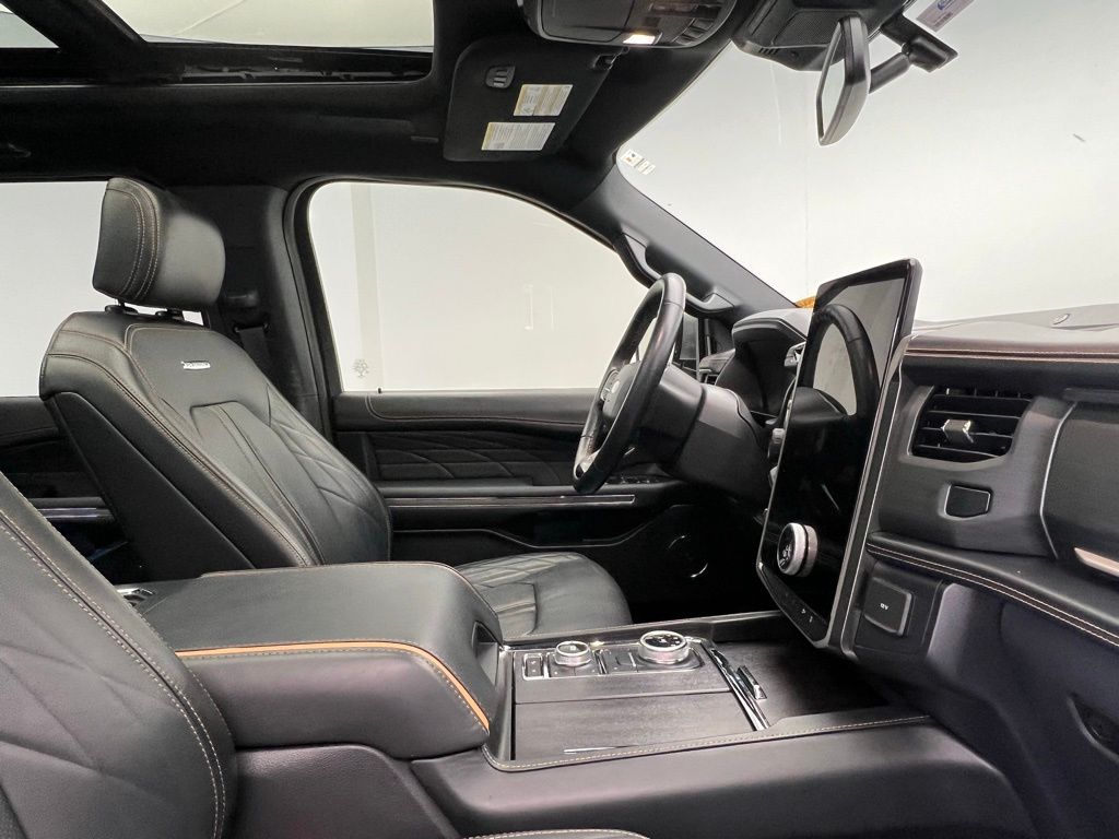 Thumbnail: 2022 Ford Expedition - 7