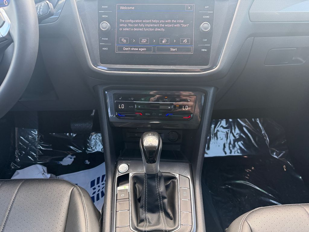 2024 Volkswagen Tiguan 2.0T SE photo