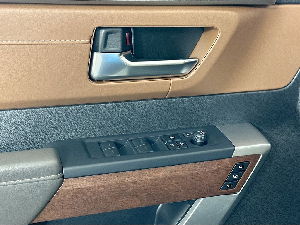 Thumbnail: 2025 Toyota Tundra - 18