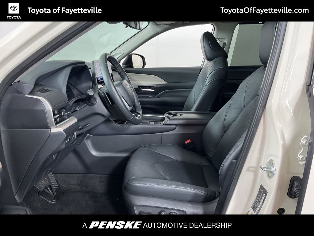 2024 Toyota Grand Highlander Platinum 25