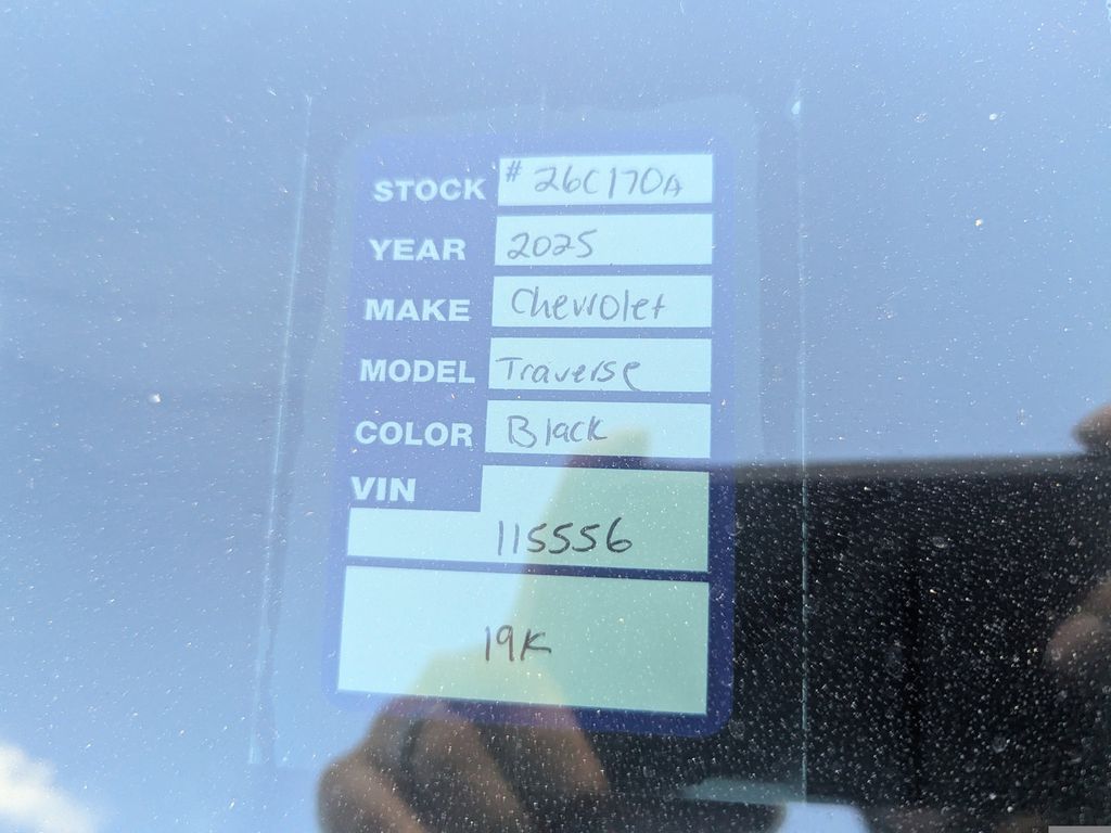 used 2025 Chevrolet Traverse car, priced at $33,993