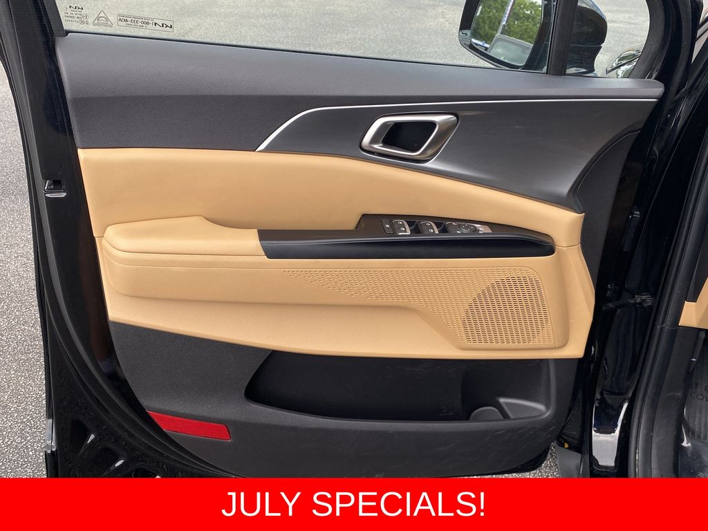 Used 2023 Kia Carnival Van