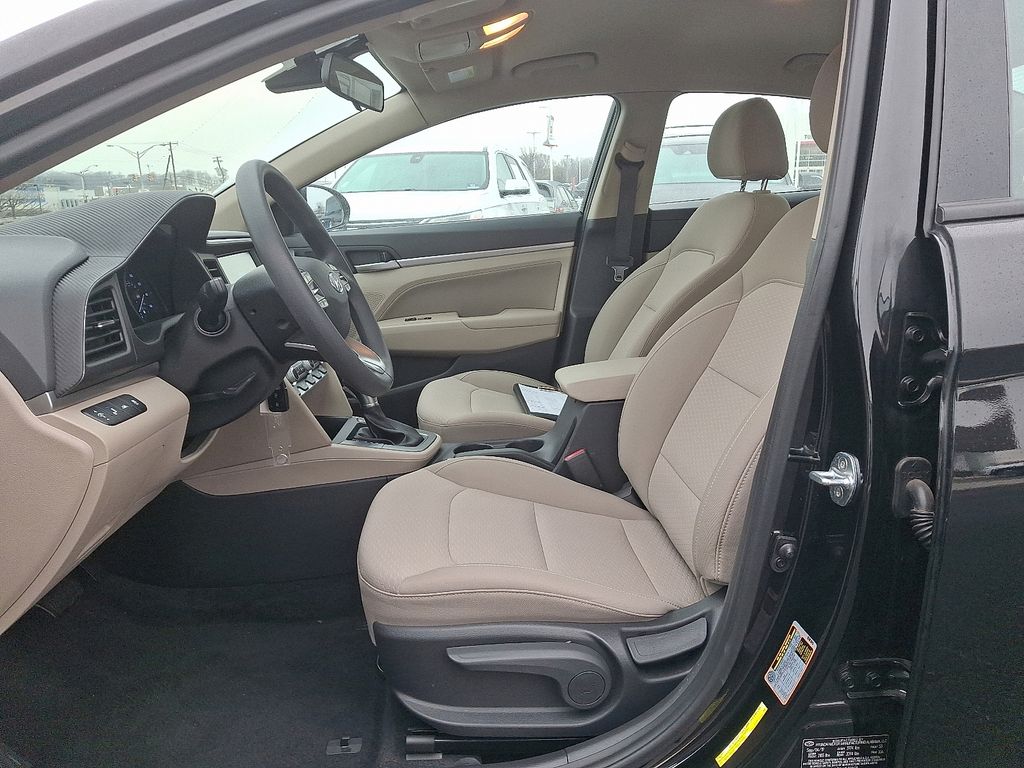 Thumbnail: 2020 Hyundai Elantra - 14