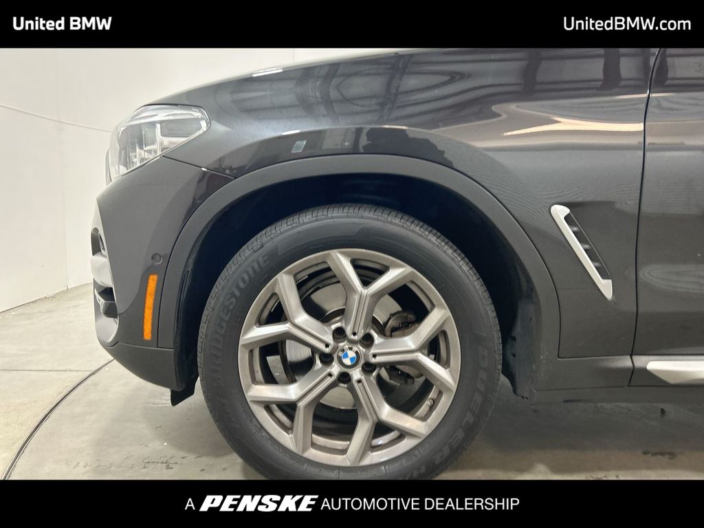 Thumbnail: 2021 BMW X3 - 10