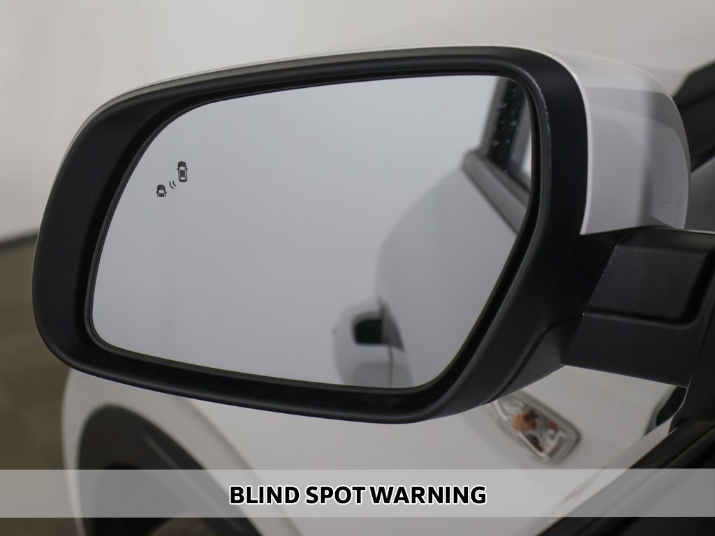 Certified Used 2024 White Hyundai SEL image 4