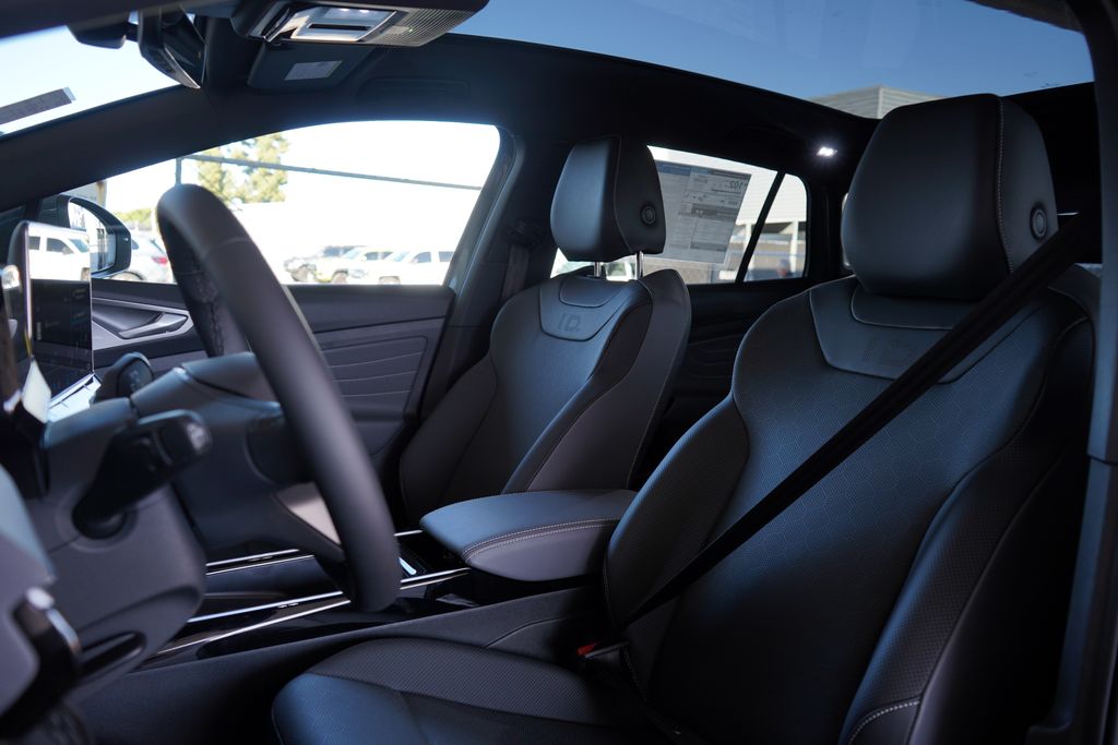 2025 Volkswagen ID.4 Pro S 9