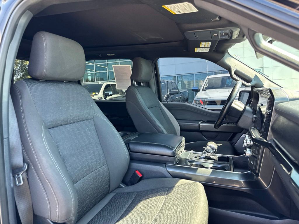Used 2022 Black Ford XLT image 14