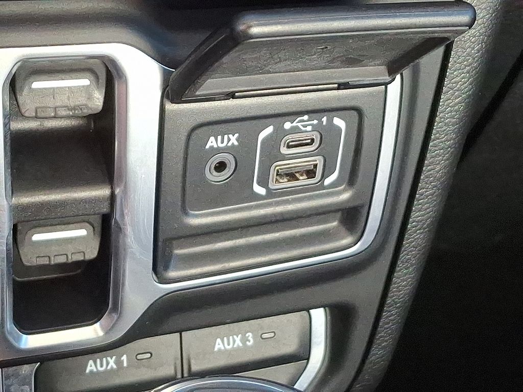 Thumbnail: 2021 Jeep Gladiator - 27