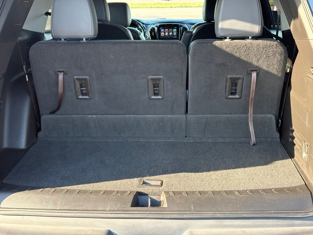 2019 Chevrolet Traverse 3LT Silver at North Houston Mitsubishi