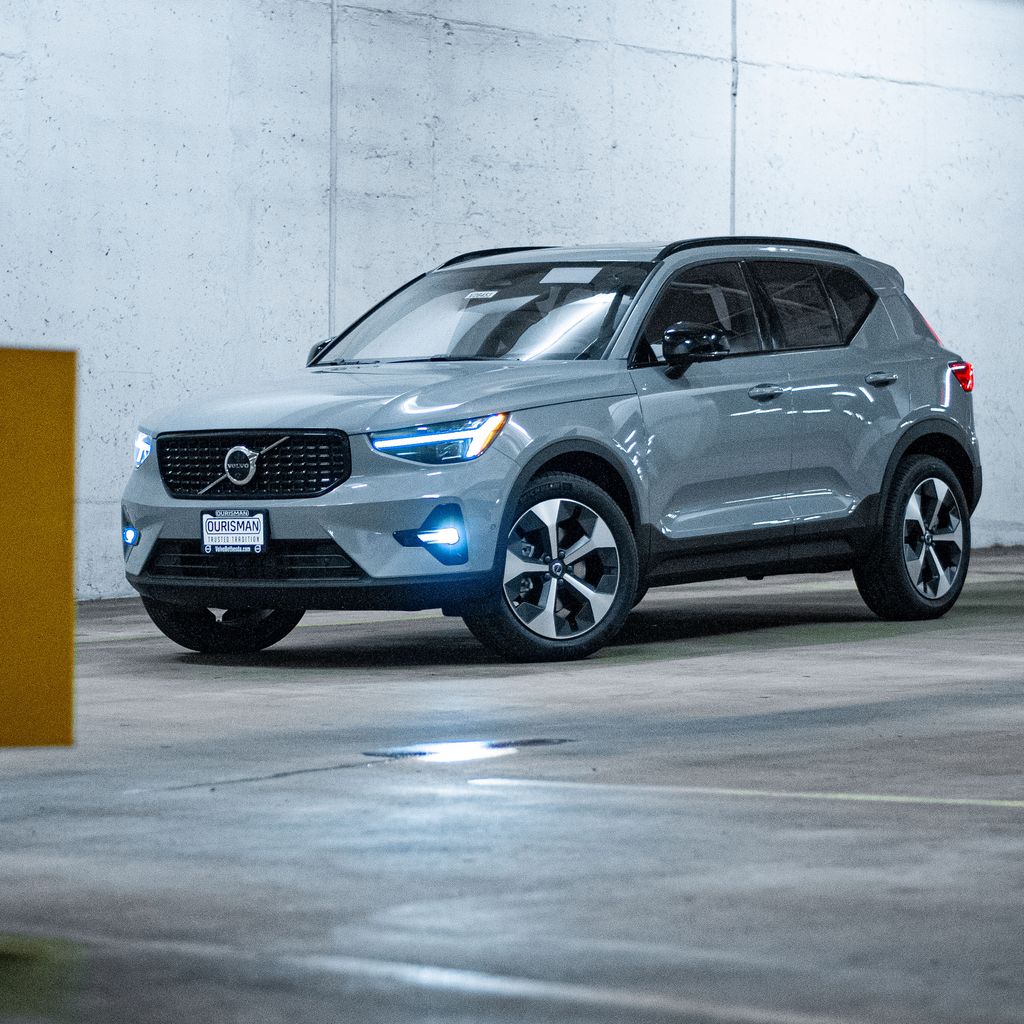 Gray Metallic 2026 Volvo XC40 SUV / Crossover All-Wheel Drive Automatic