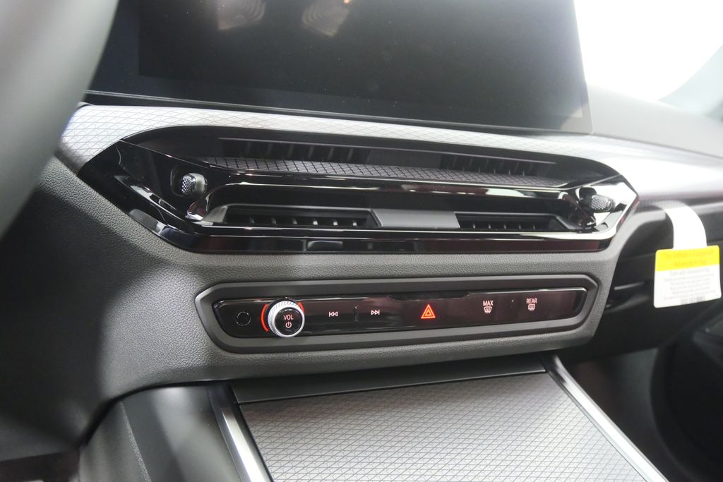 Thumbnail: 2026 BMW 3 Series - 20