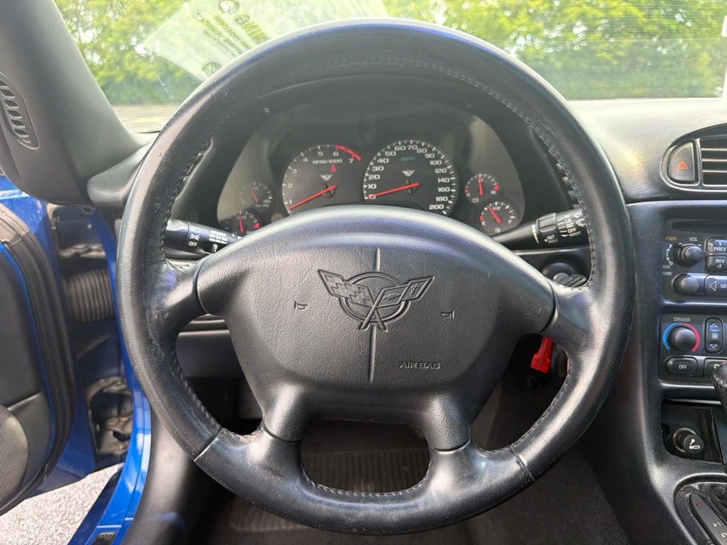 Thumbnail: 2002 Chevrolet Corvette - 16