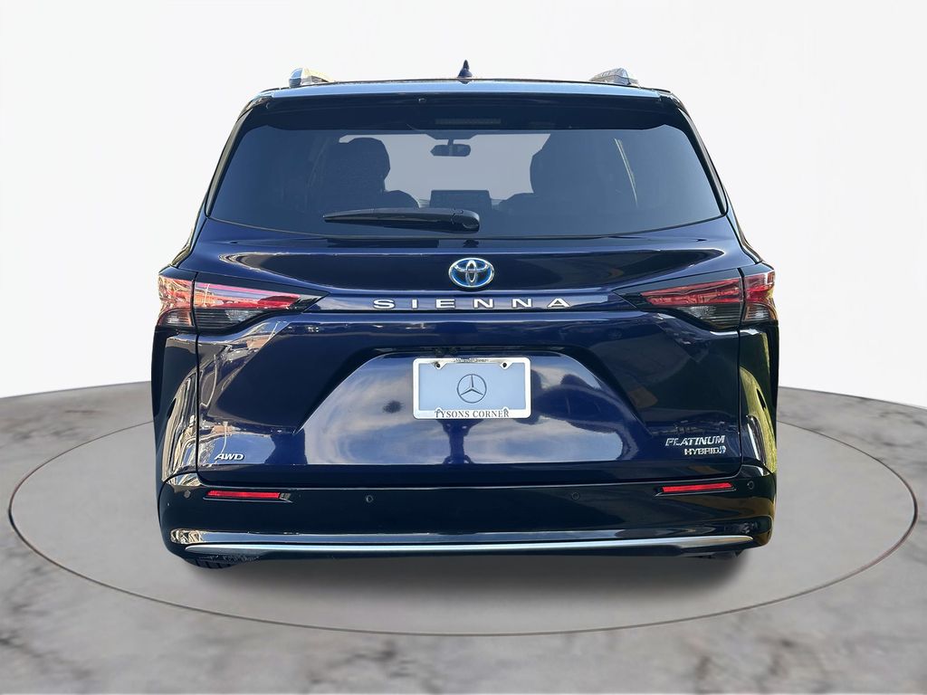 2022 Toyota Sienna Platinum 9