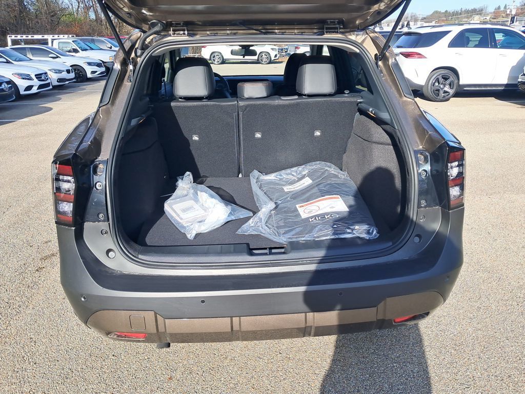 2026 Nissan Kicks SR Brown at South Hills Kia
