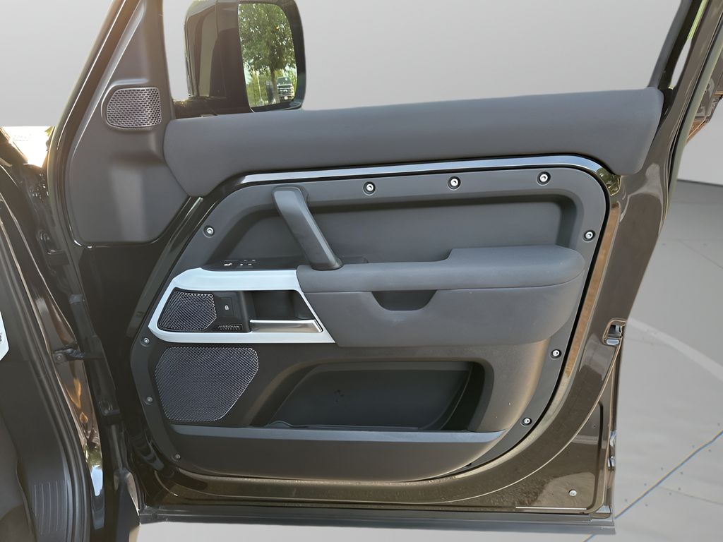 Used Car 2023 Land Rover Defender 110  Se For Sale Under $60,000 In Austin, Texas