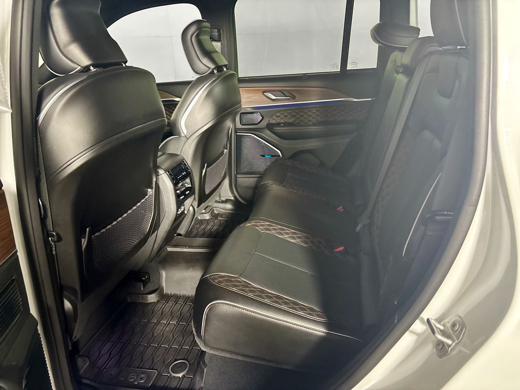 2022 Jeep Grand Cherokee Summit 4xe