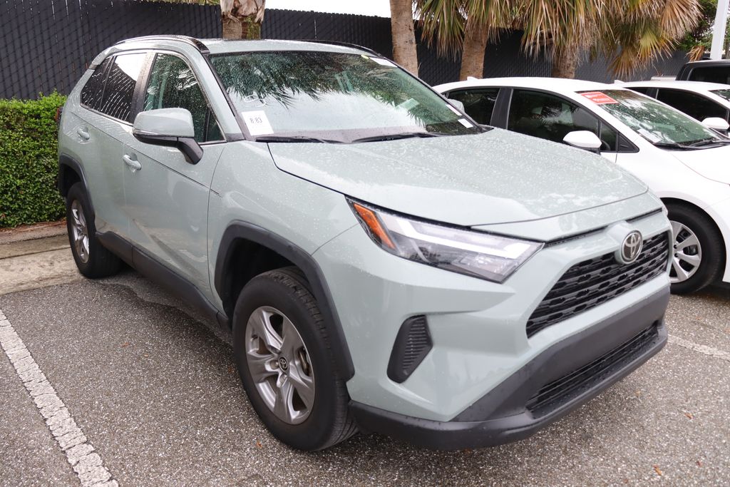 Thumbnail: 2022 Toyota RAV4 - 6