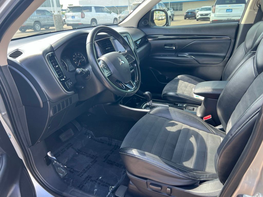 2019 Mitsubishi Outlander SE - 10