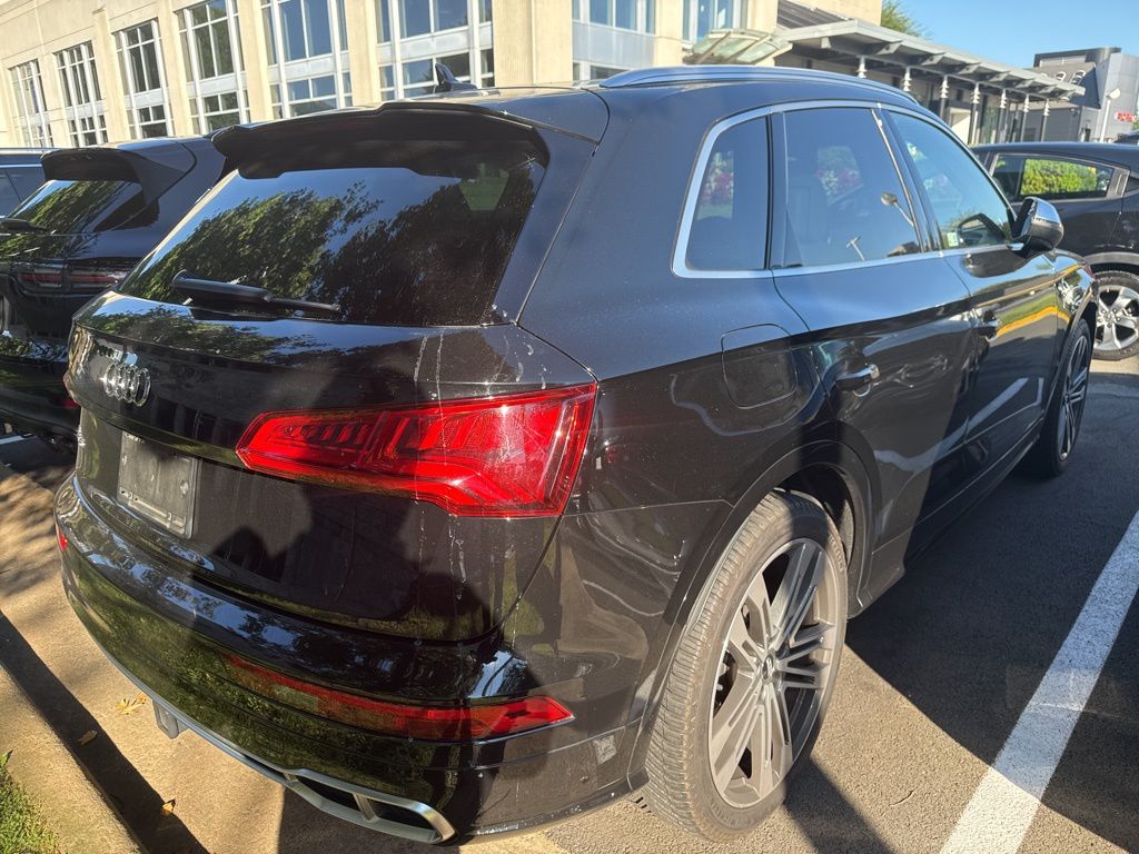 Thumbnail: 2018 Audi SQ5 - 4