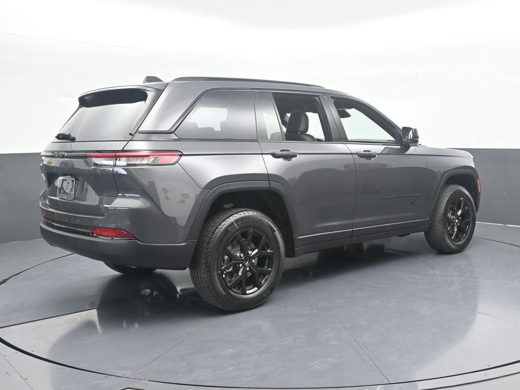 New 2025 Baltic Gray Metallic Clearcoat Jeep Altitude X image 6