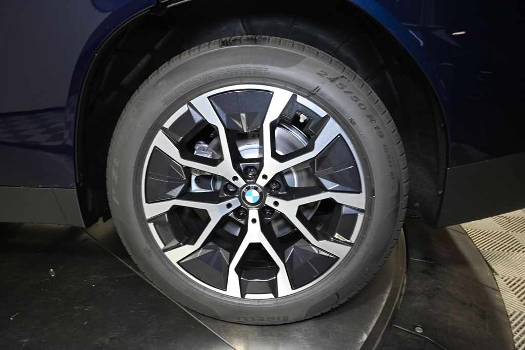 Thumbnail: 2026 BMW X3 - 13