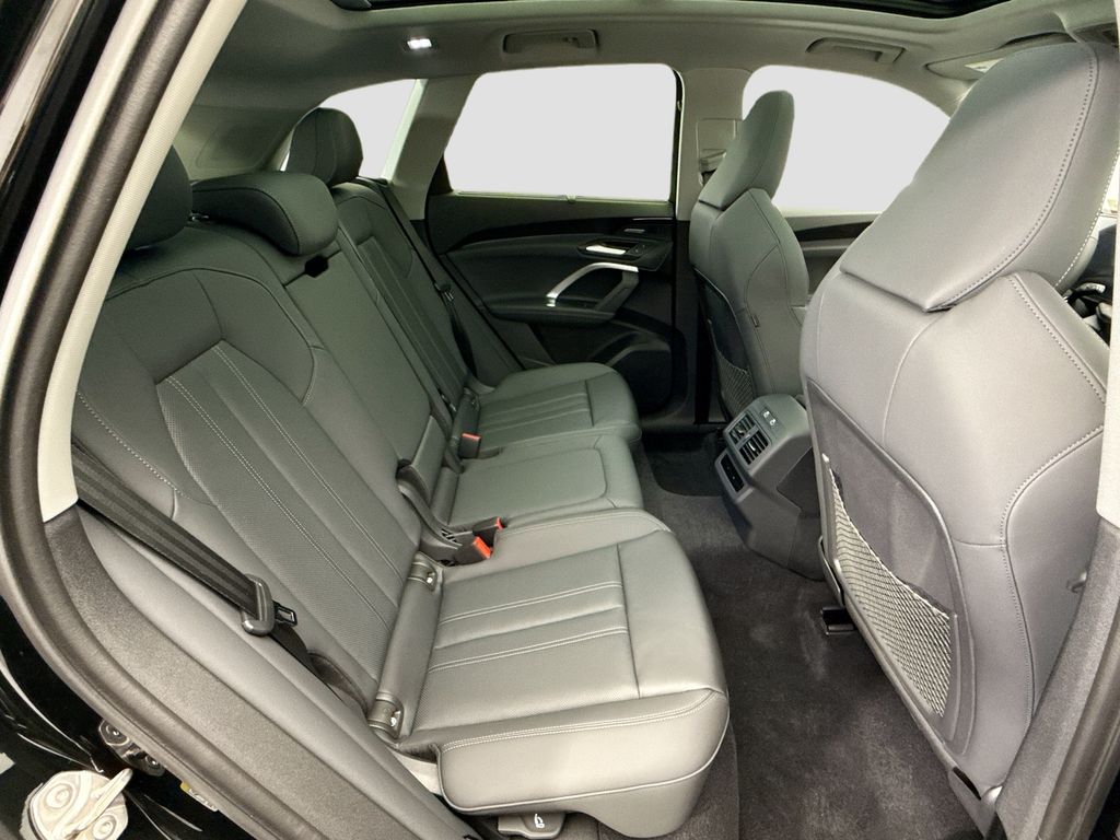 Thumbnail: 2025 Audi Q5 - 22