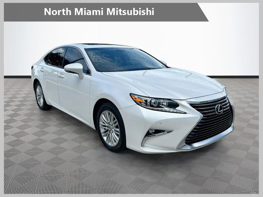 White Pearl 2016 Lexus ES Sedan Front-Wheel Drive 6-Speed Automatic