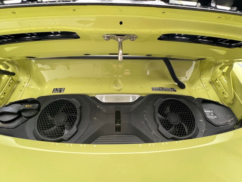 Thumbnail: 2025 Porsche 911 - 20