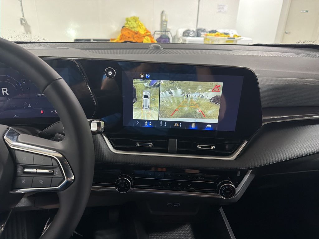 View vehicle photo 7