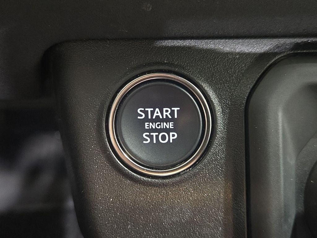 Certified Used 2023  Land Rover 75th Edition image 16