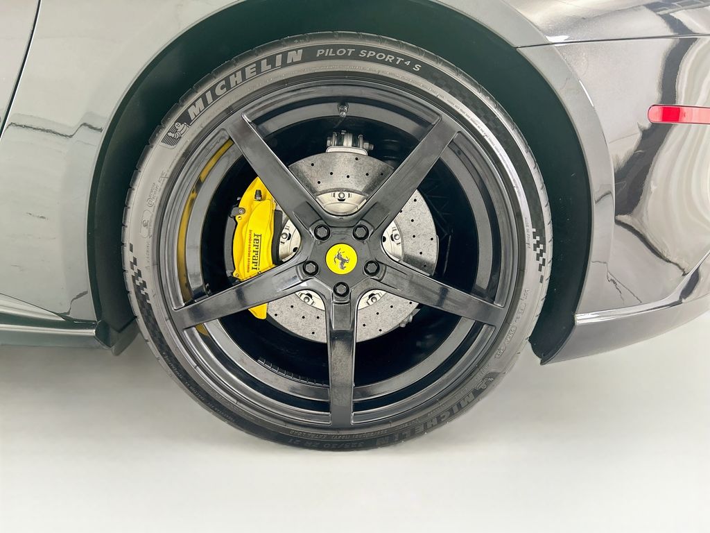 Thumbnail: 2014 Ferrari F12 - 27