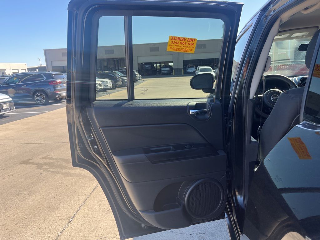 Thumbnail: 2014 Jeep Compass - 12