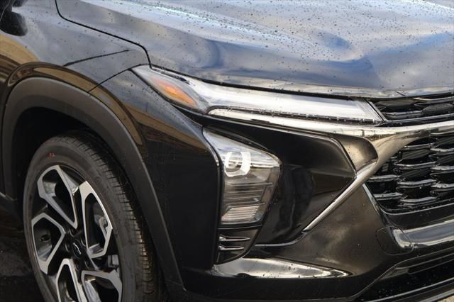 Thumbnail: 2026 Chevrolet Trax - 3