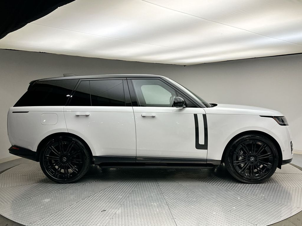 Thumbnail: 2024 Land Rover Range Rover - 4
