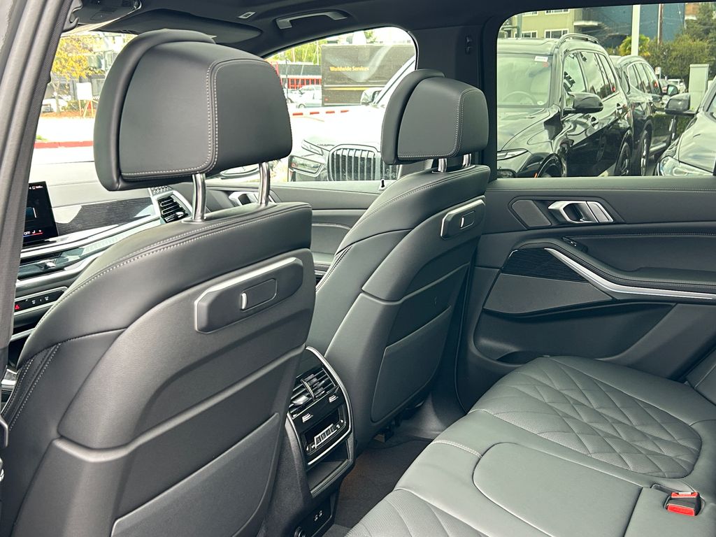 Thumbnail: 2026 BMW X5 - 31