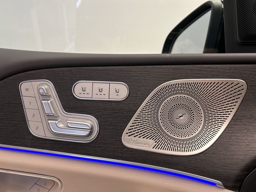 Thumbnail: 2026 Mercedes-Benz GLS - 23