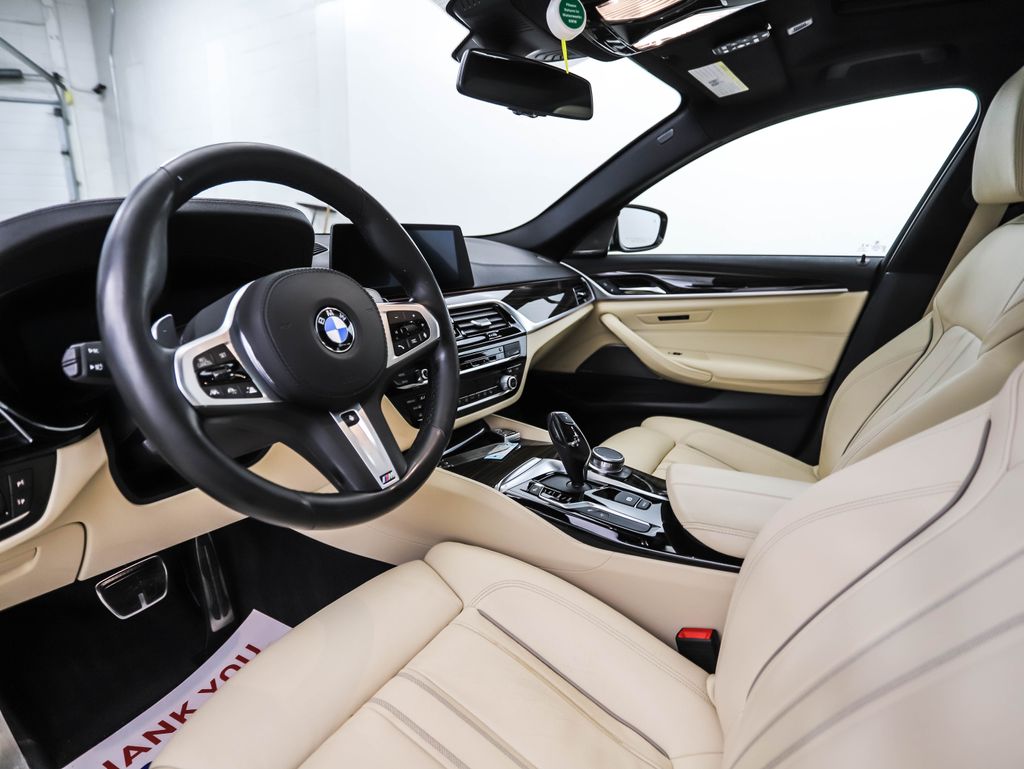 Thumbnail: 2020 BMW 5 Series - 10